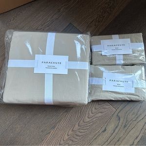 Parachute Homes Queen Duvet + 2 Euro Shams